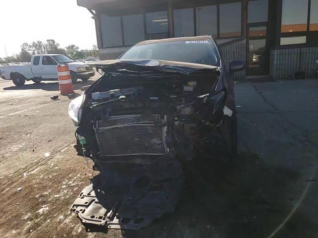 2015 Toyota Prius - Image 10