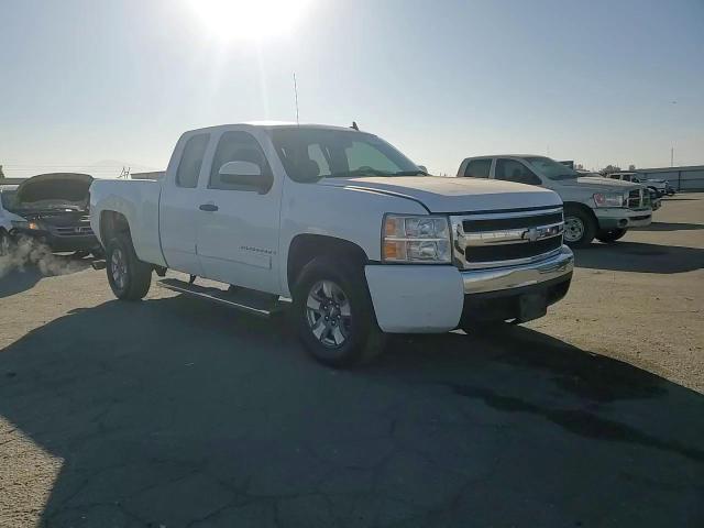 2007 Chevrolet Silverado C1500 VIN: 2GCEC19C371544944 Lot: 77979454
