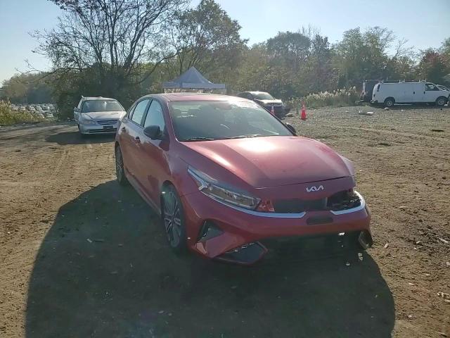 2024 Kia Forte - Image 11