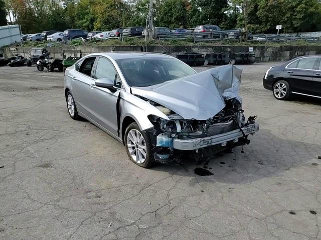 2020 Ford Fusion - Image 11
