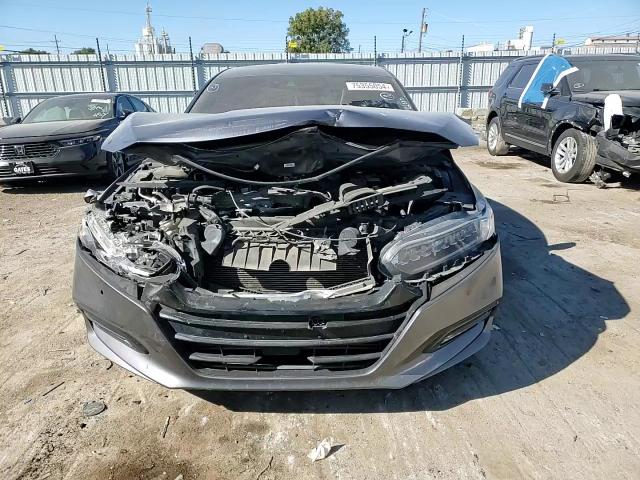 1HGCV1F98JA076797 2018 Honda Accord Touring