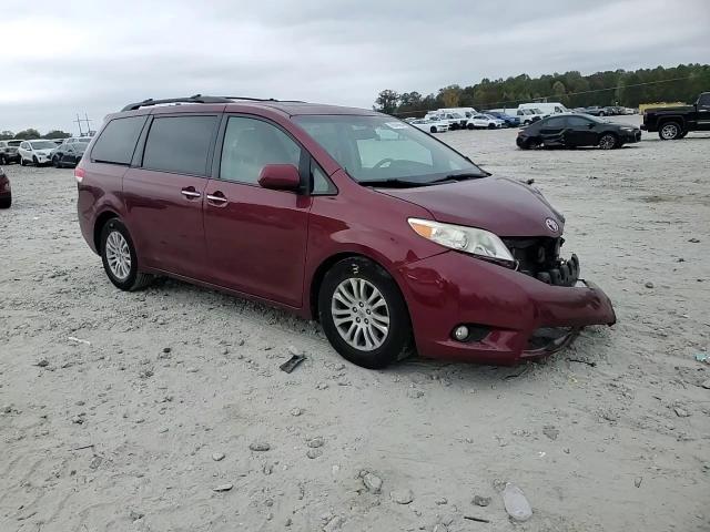 2014 Toyota Sienna - Image 11