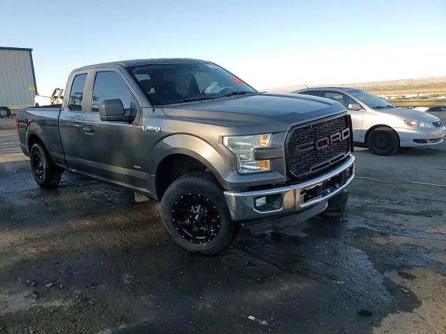 2015 Ford F-150 - Image 13