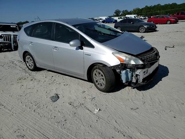 2013 Toyota Prius - Image 11