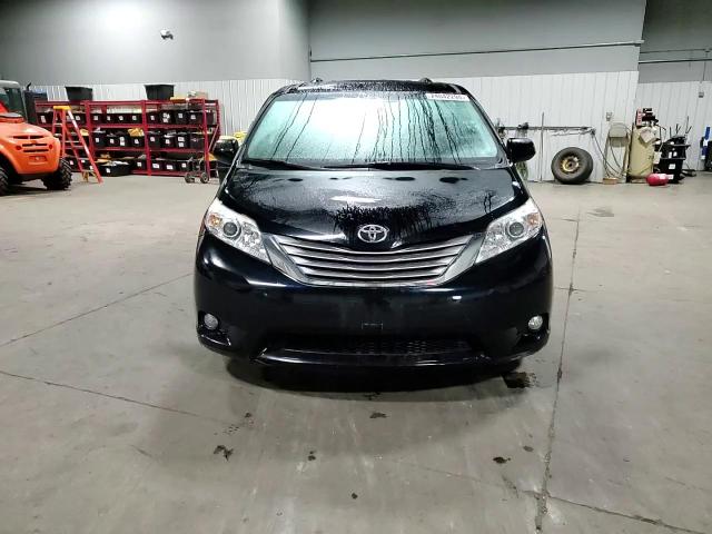 2017 Toyota Sienna Xle VIN: 5TDYZ3DC7HS856662 Lot: 74842294