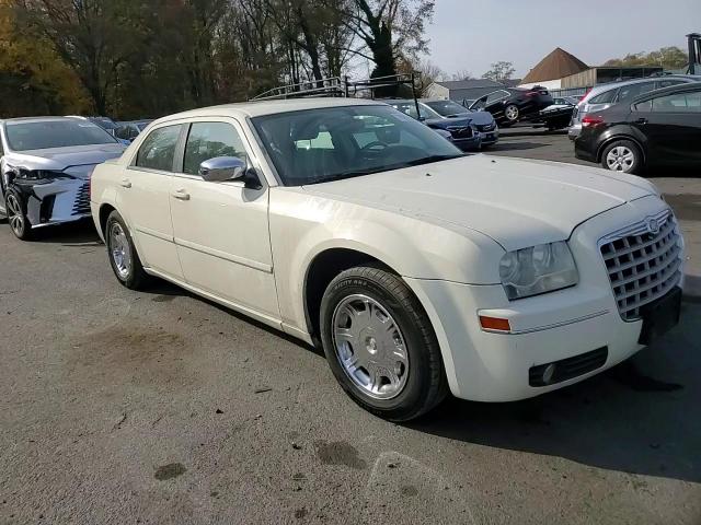 2005 Chrysler 300 Touring VIN: 2C3AA53G35H516755 Lot: 78098364