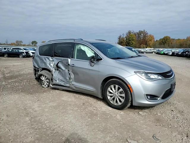 2018 Chrysler Pacifica Touring L VIN: 2C4RC1BG2JR292224 Lot: 76574694