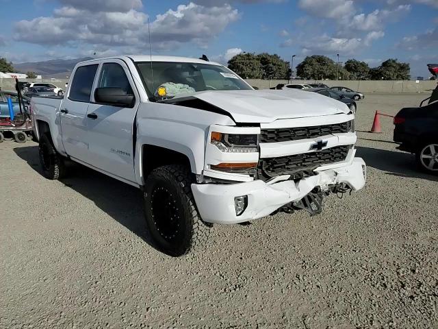 2018 Chevrolet Silverado - Image 10