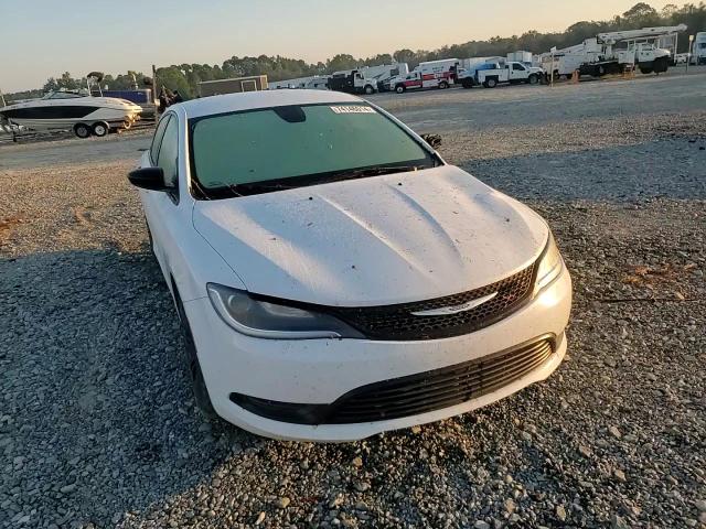 2017 Chrysler 200 - Image 11