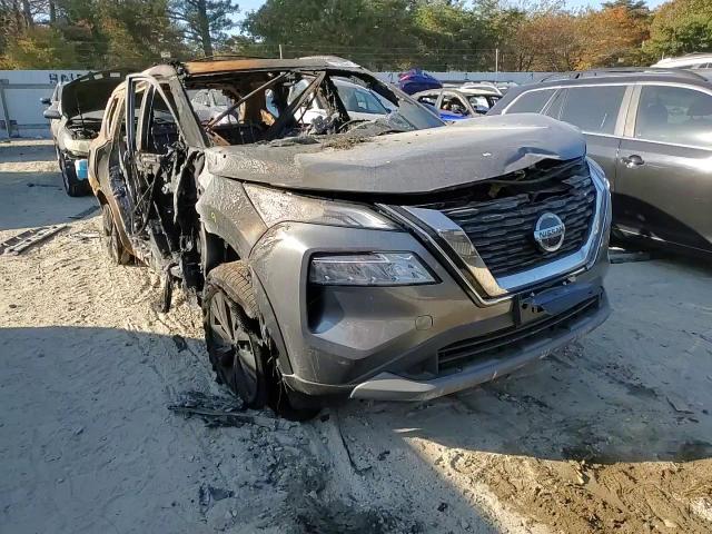 2021 Nissan Rogue - Image 12