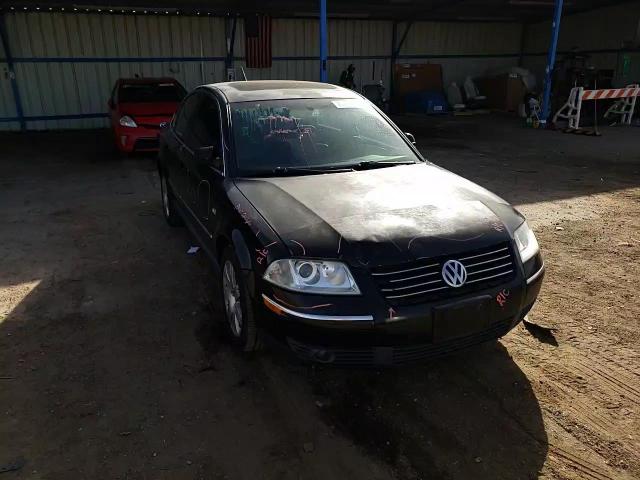 2001 Volkswagen Passat Glx 4Motion VIN: WVWTH63B81P197093 Lot: 77872324