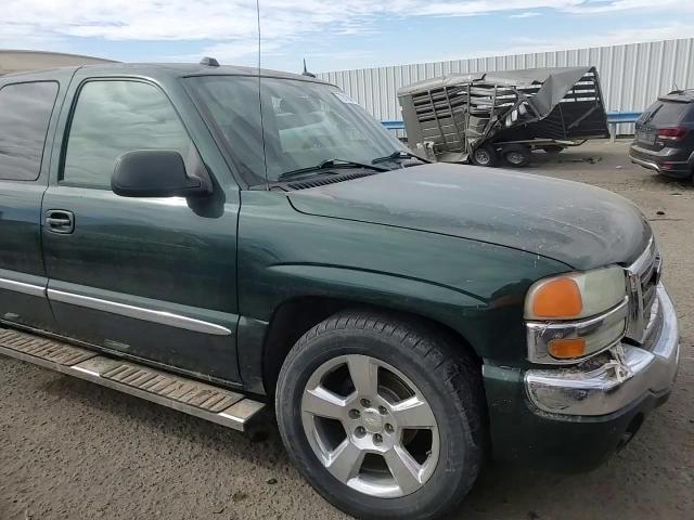 2004 GMC Sierra - Image 10