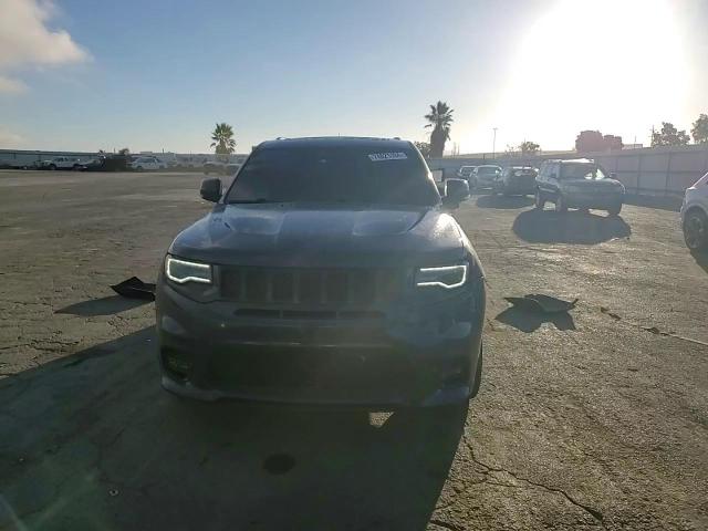 1C4RJFDJ8HC738715 2017 Jeep Grand Cherokee Srt-8