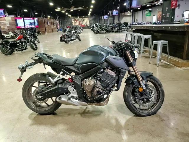 2023 Honda Cb650 Ra VIN: MLHRH0255P5400882 Lot: 75879034