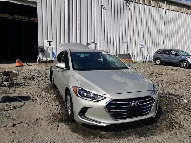 5NPD74LF1JH386128 2018 Hyundai Elantra Se