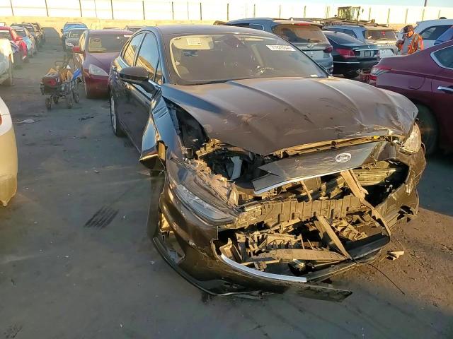 2019 Ford Fusion - Image 11