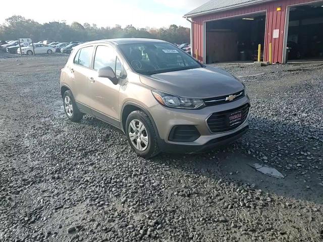 2018 Chevrolet Trax Ls VIN: 3GNCJKSB8JL191358 Lot: 73575364