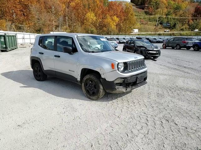 2018 Jeep Renegade - Image 12