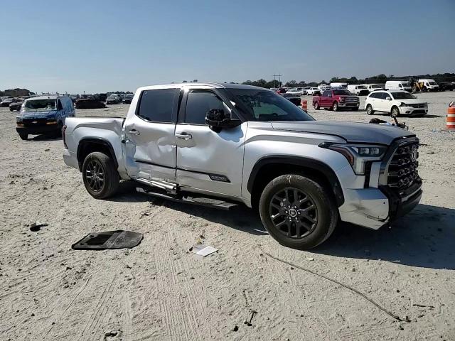 2023 Toyota Tundra - Image 10