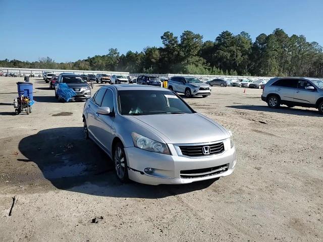 2009 Honda Accord - Image 10