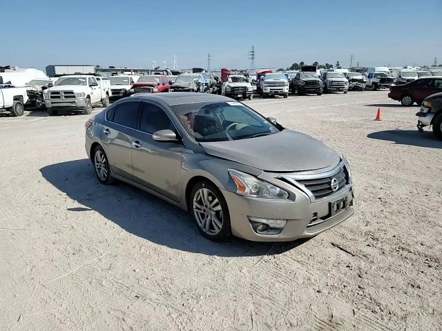 2013 Nissan Altima 3.5S VIN: 1N4BL3AP8DN581887 Lot: 74445484