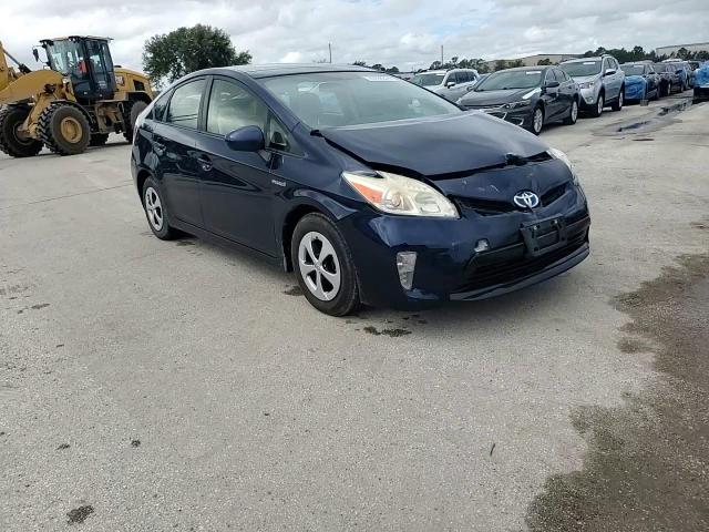 2012 Toyota Prius - Image 14