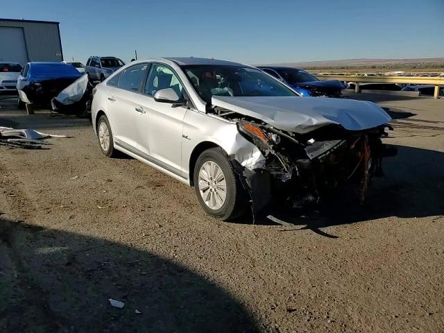 2016 Hyundai Sonata Hybrid VIN: KMHE24L16GA011869 Lot: 76550574