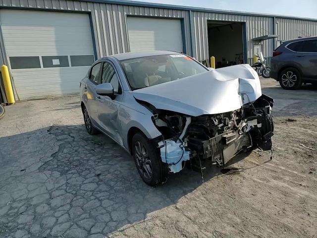 2020 Toyota Yaris L VIN: 3MYDLBYV0LY715618 Lot: 75071654