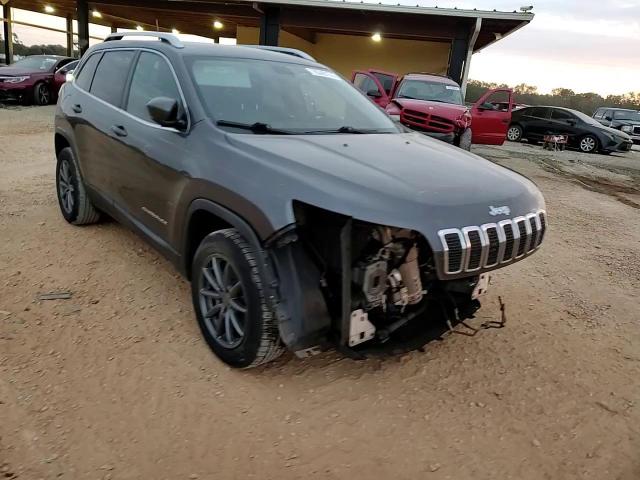 2019 Jeep Cherokee Latitude Plus VIN: 1C4PJLLB9KD382311 Lot: 76348174