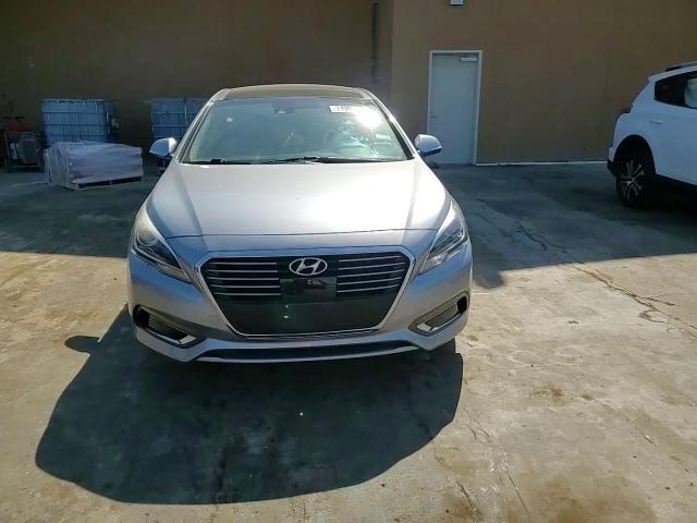 2017 Hyundai Sonata Hybrid VIN: KMHE34L14HA045033 Lot: 74995614