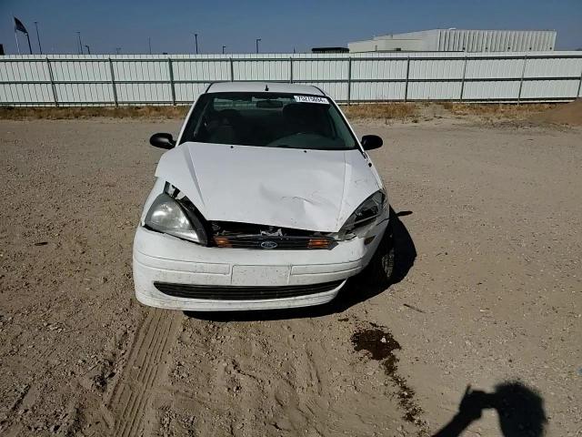 2003 Ford Focus - Image 11