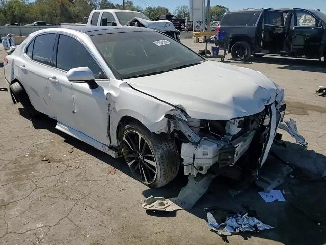 2018 Toyota Camry - Image 10