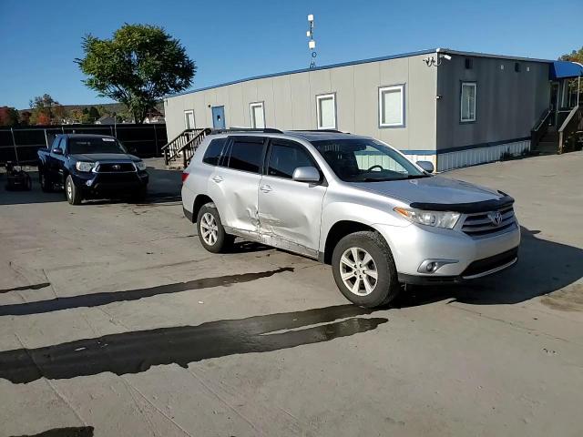 2012 Toyota Highlander Base VIN: 5TDBK3EH8CS129804 Lot: 76458964