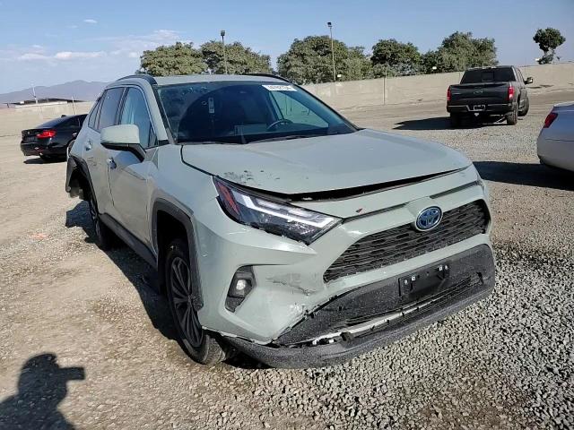 4T3B6RFV5NU097259 2022 Toyota Rav4 Xle Premium