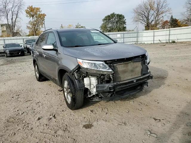 2014 Kia Sorento - Image 12