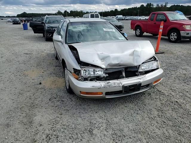 1997 Honda Accord Lx VIN: 1HGCD5635VA063033 Lot: 75678734