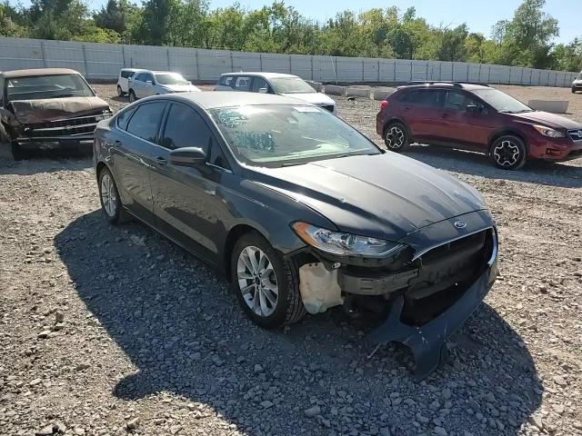 2019 Ford Fusion - Image 11