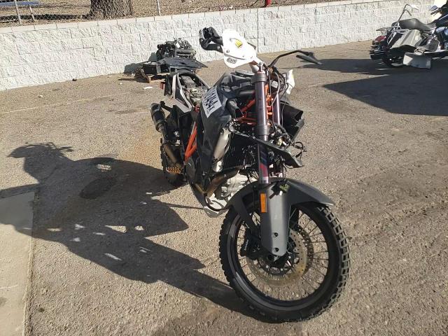 2018 Ktm 1090 Adventure R VIN: VBKV4940XJM982573 Lot: 76121494