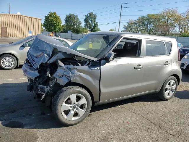 KNDJN2A29J7572582 2018 Kia Soul