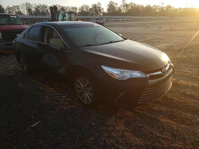 2017 Toyota Camry - Image 11