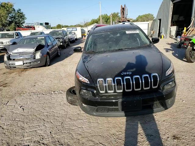 2017 Jeep Cherokee Latitude VIN: 1C4PJLCS7HW641875 Lot: 73795454