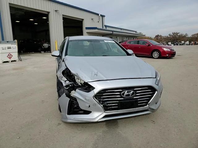 2019 Hyundai Sonata Hybrid VIN: KMHE24L34KA088590 Lot: 76477574