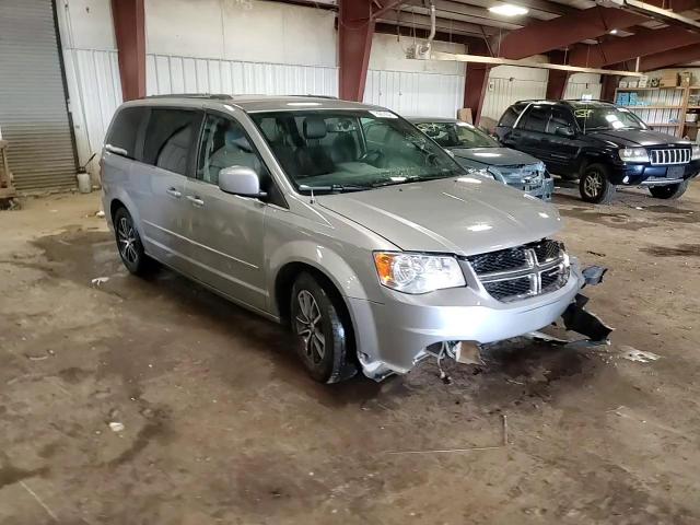 2017 Dodge Grand Caravan Sxt VIN: 2C4RDGCGXHR557741 Lot: 78087454