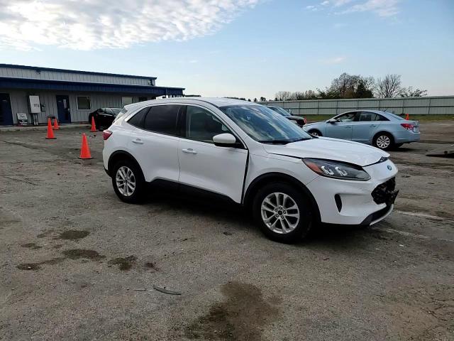 2020 Ford Escape - Image 11