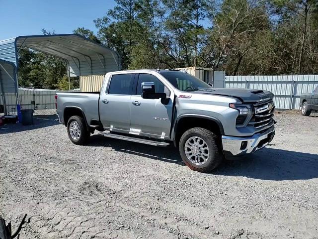 2024 Chevrolet Silverado - Image 11