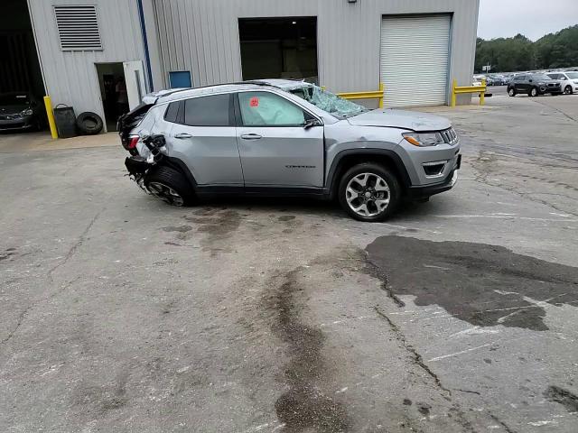 2021 Jeep Compass - Image 12