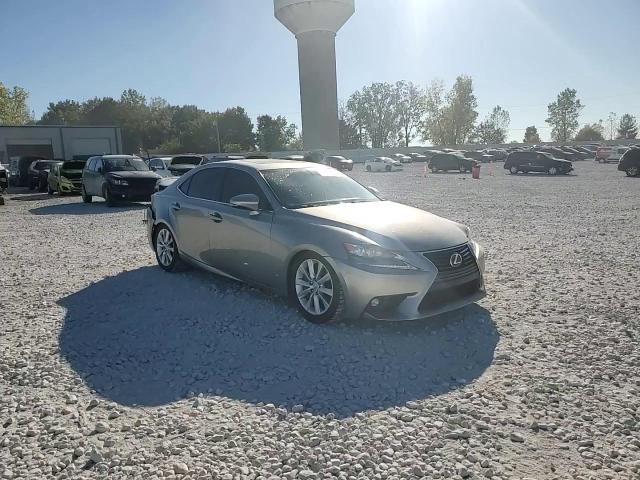 2016 Lexus IS - Image 14