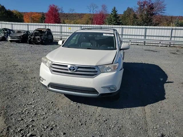 2013 Toyota Highlander Base VIN: 5TDBK3EHXDS233633 Lot: 77617204