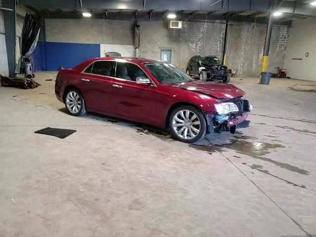 2018 Chrysler 300 - Image 14