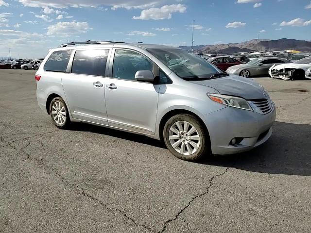 5TDDK3DC3FS119992 2015 Toyota Sienna Xle